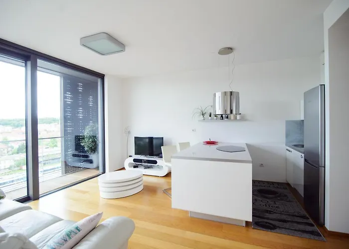 Slovenia Crib Liubliana