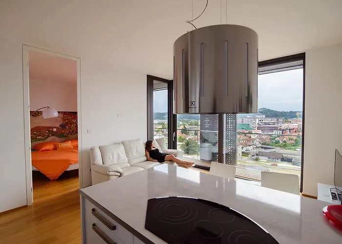 Slovenia Crib Liubliana