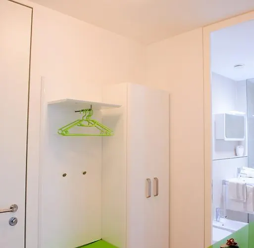 Slovenia Crib * Ljubljana